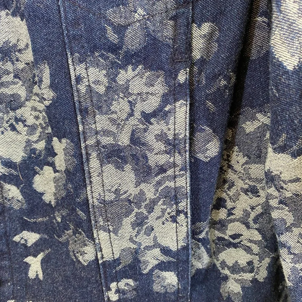 SOLD Isaac Mizrahi Live White Floral Print on Denim Jacket ~ NWOT - Picture 9 of 10